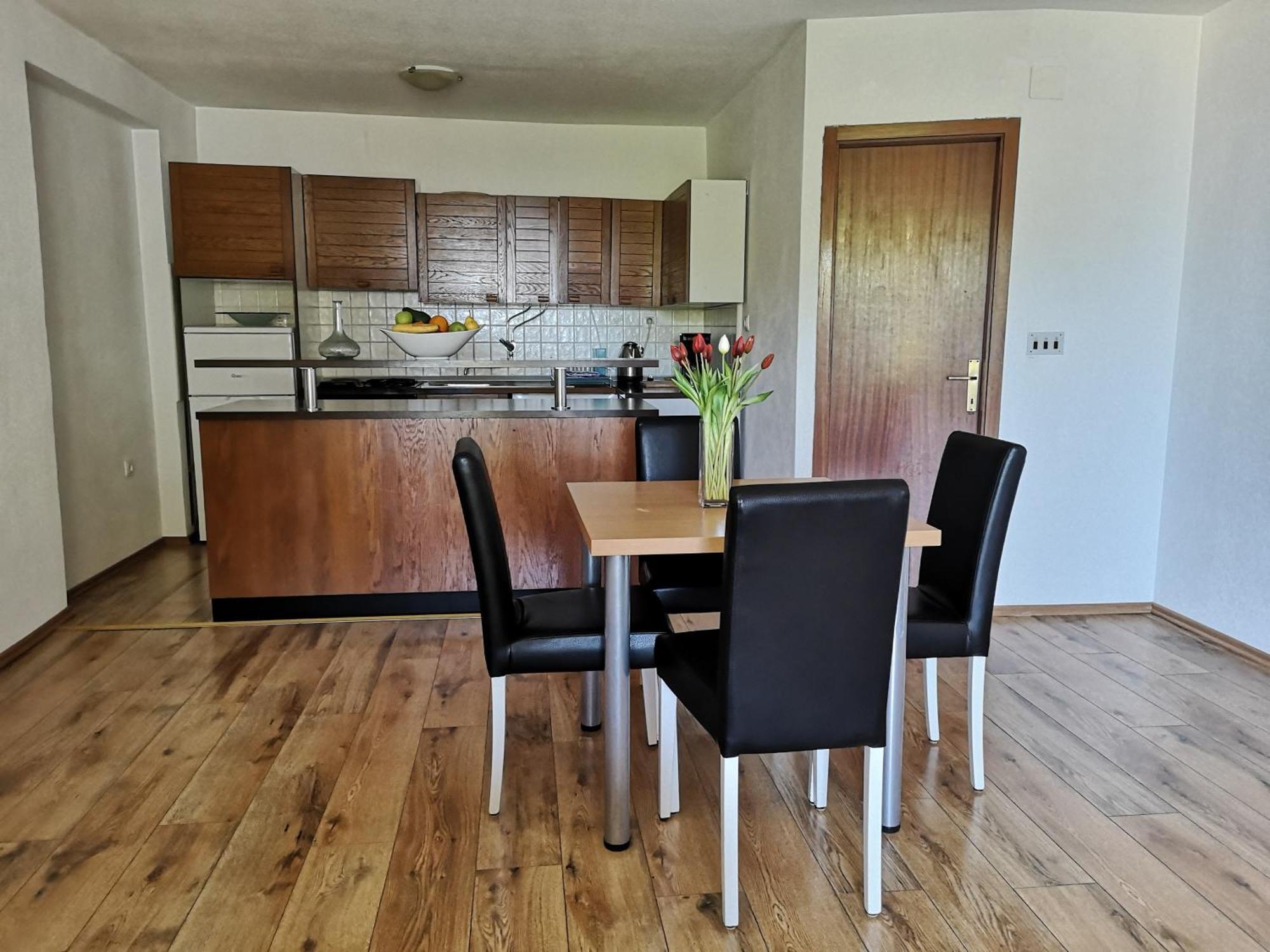 Apartmani Neva Makarska Exterior foto